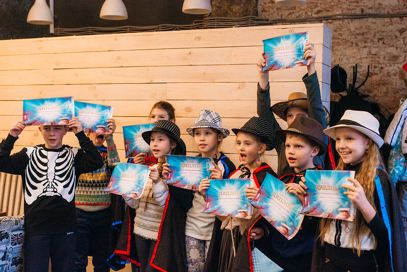 Как отметить Новый год классом — идеи для младших школьников в Оренбурге